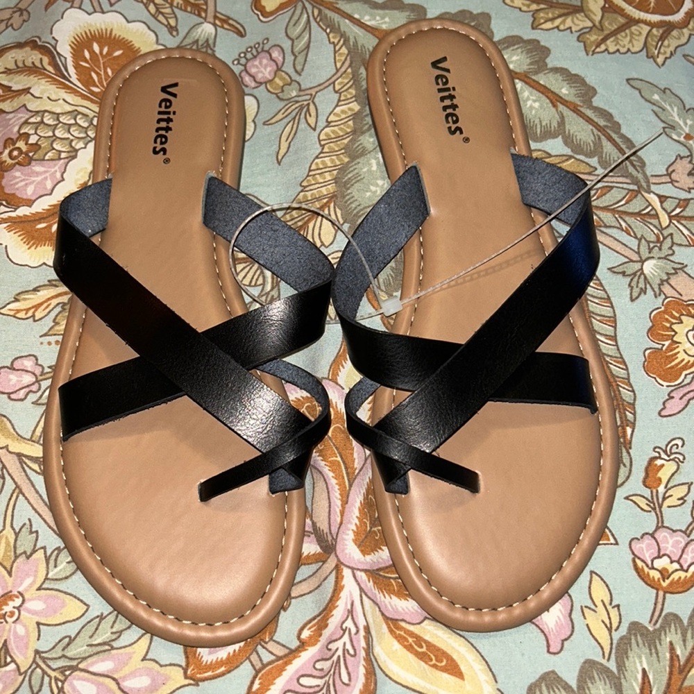 NWOT! Ladies Toe Shoes